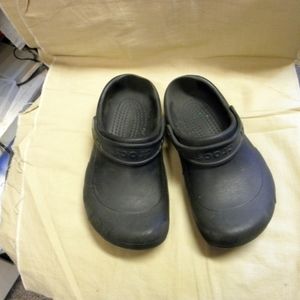 Pr black crocs